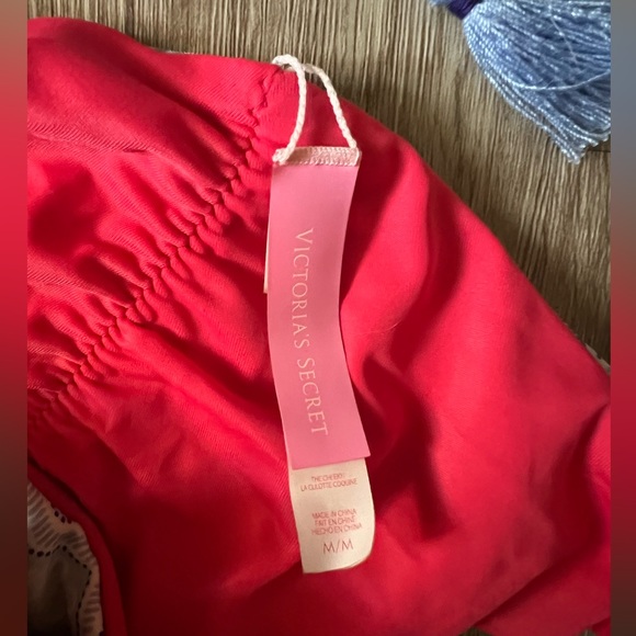 VS bikini - Picture 3 of 3